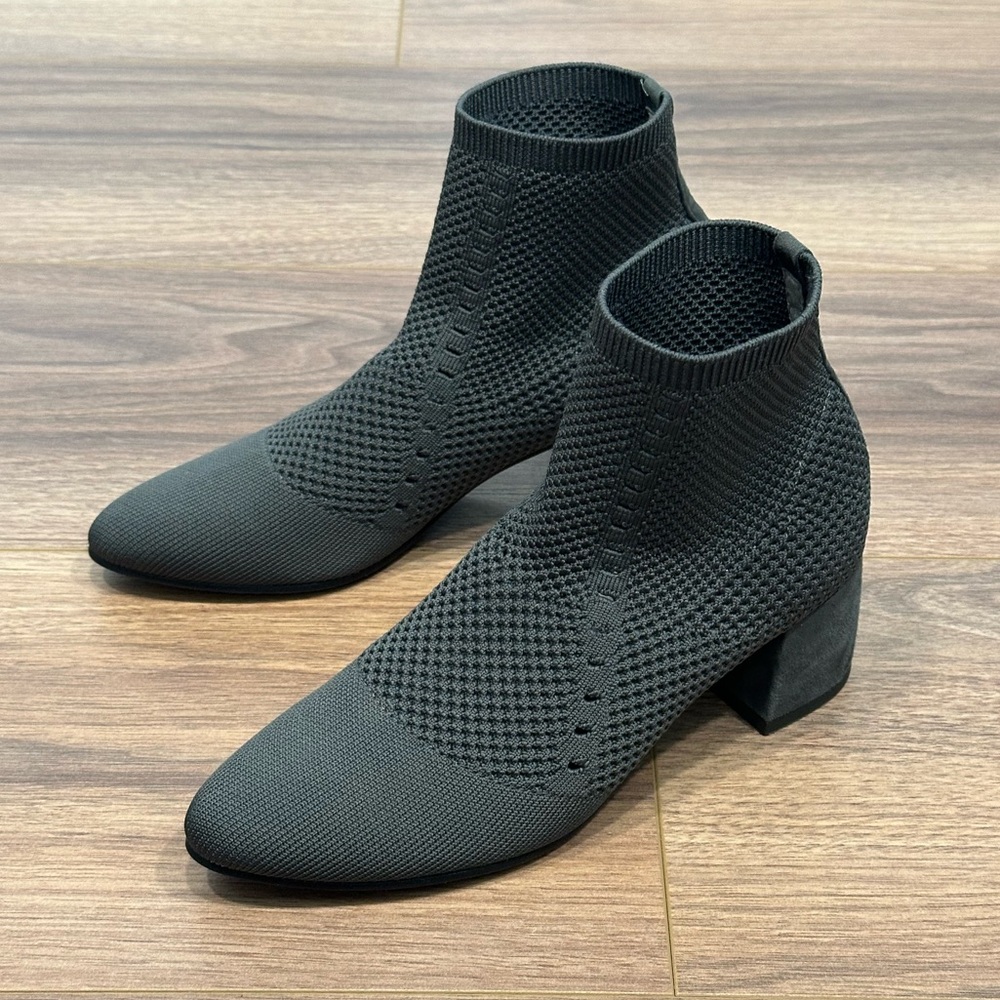 Eileen Fisher Honey Recycled Stretch Knit Bootie Ankle Boot in Gray Size 6.5